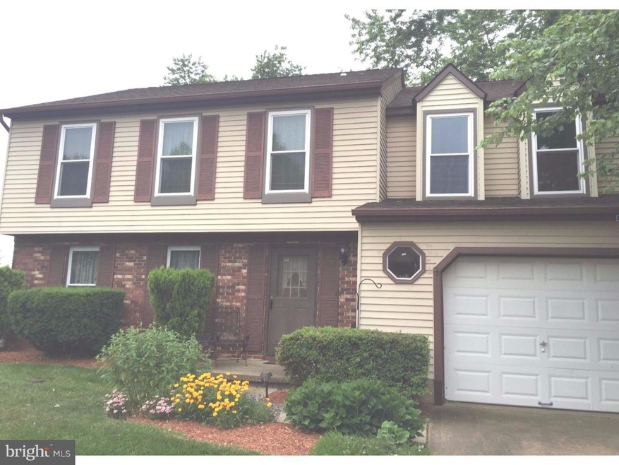 147 Independence Dr, Morrisville, PA 19067 - photo 1