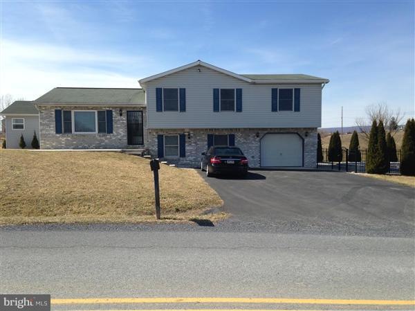 1305 Memory Ln, Chambersburg, PA 17201 - photo 1