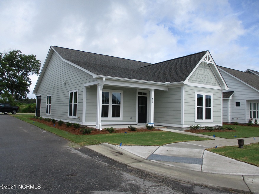403 Sea Hawk St, Beaufort, NC 28516 - photo 1