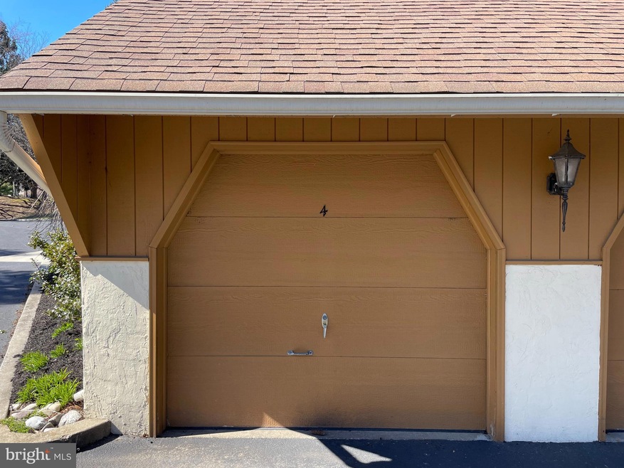 4 Valley Stream Ln, Chesterbrook, PA 19087 - photo 1