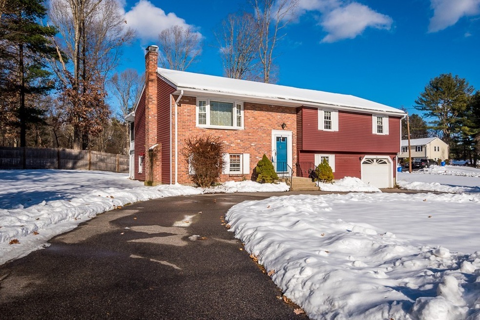 20 Holly Ln, Holliston, MA 01746 - photo 1