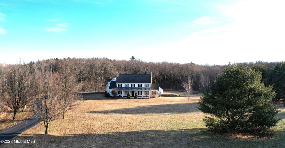 110 Saddlebrook Ln, Schenectady, NY 12302 - photo 1