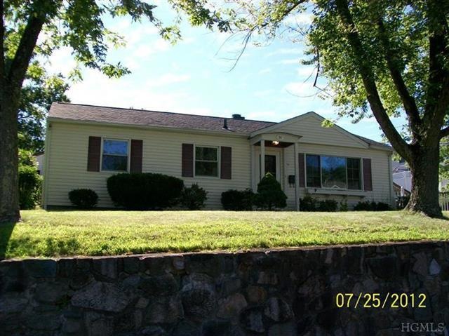 51 Cayuga Dr unit 4, Peekskill, NY 10566 - photo 1