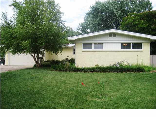 Welcome to 9630 W. Birch Lane.