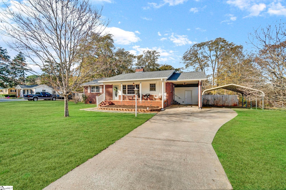 26 Parker St, Williamston, SC 29697 - photo 1