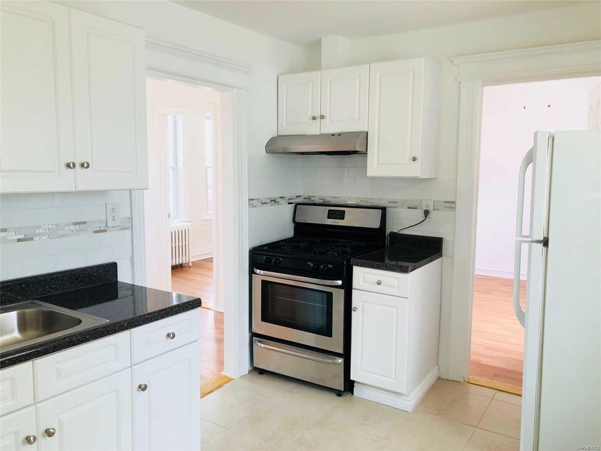 95-10 88th St unit 2, Ozone Park, NY 11416 - photo 1