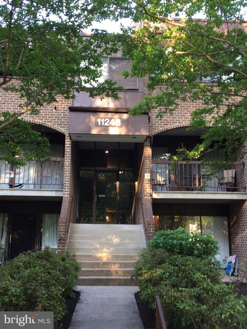 11248 Chestnut Grove Square unit 151, Reston, VA 20190 - photo 1