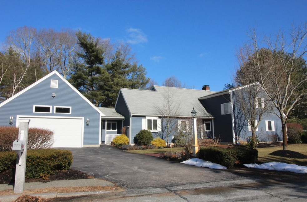 177 Edgewater Dr, Pembroke, MA 02359 - photo 1