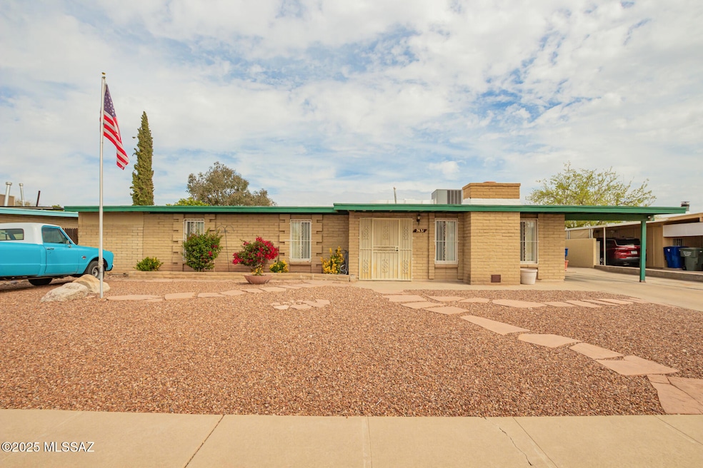7631 E Fayette St, Tucson, AZ 85730 - photo 1