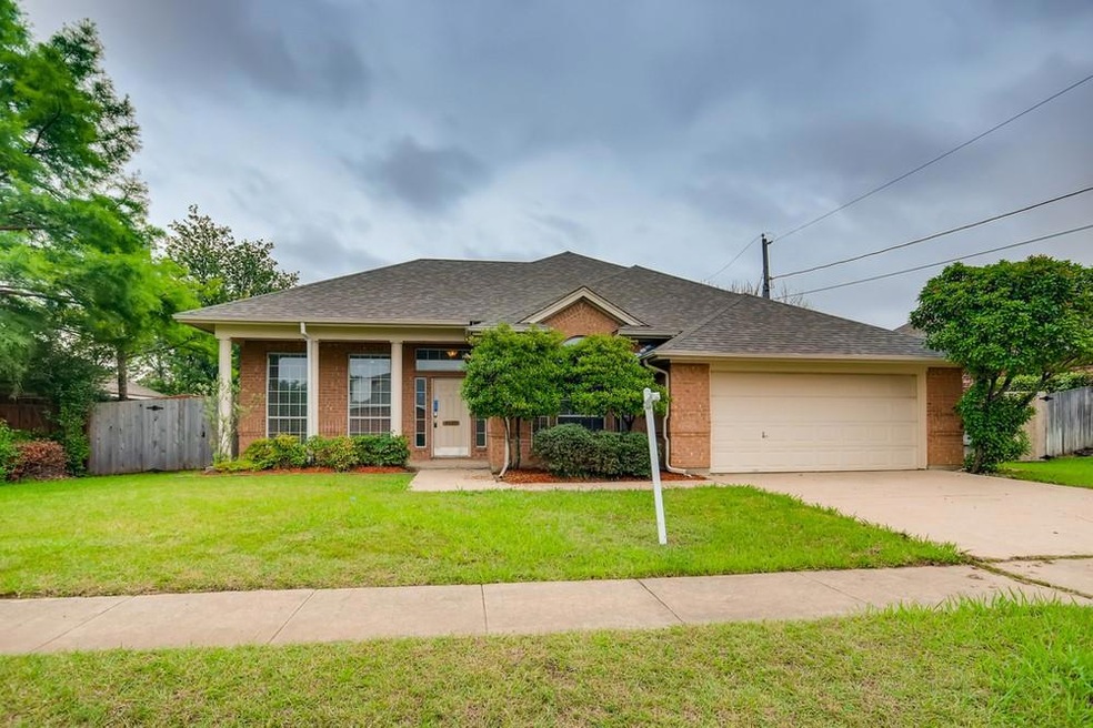 8400 Crystal Ln, North Richland Hills, TX 76182 - photo 1