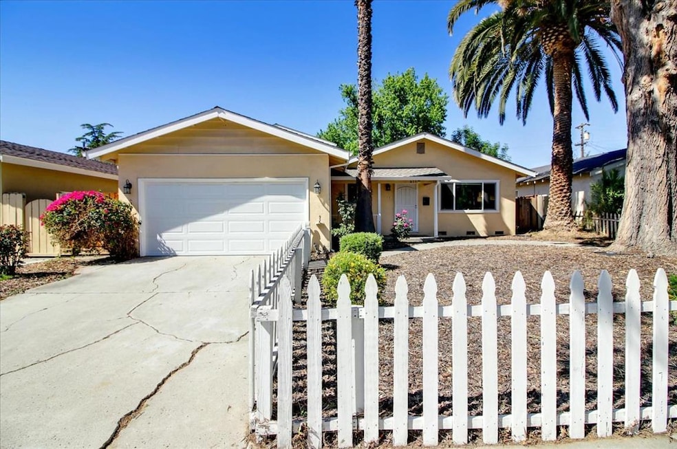 Sold $1,105,000 • Co-Listing Agent