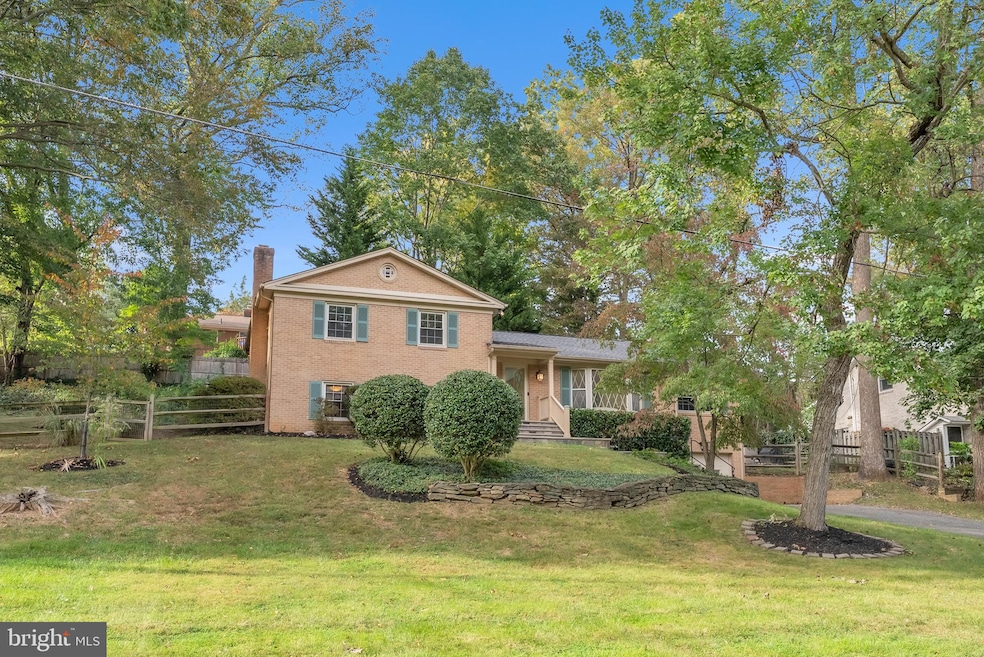 2124 Edgewater Pkwy, Silver Spring, MD 20903 - photo 1