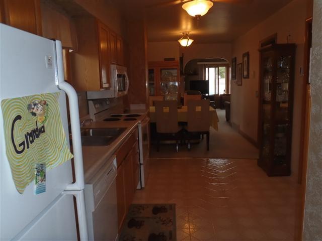 Great floors, built ins, all appliances stay, incl