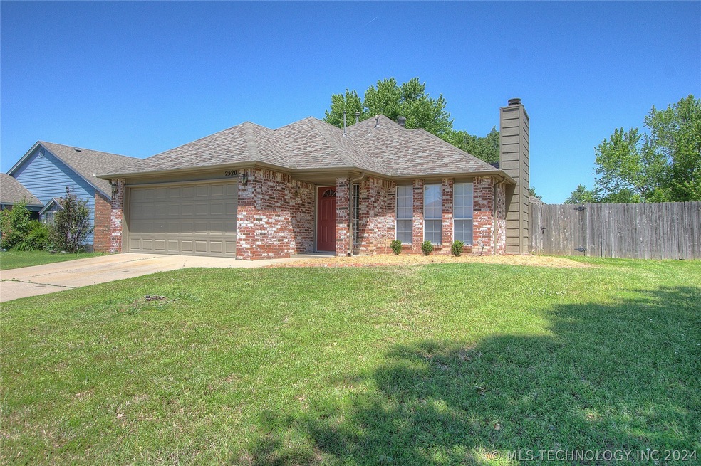 2520 W Honolulu St, Broken Arrow, OK 74012 - photo 1