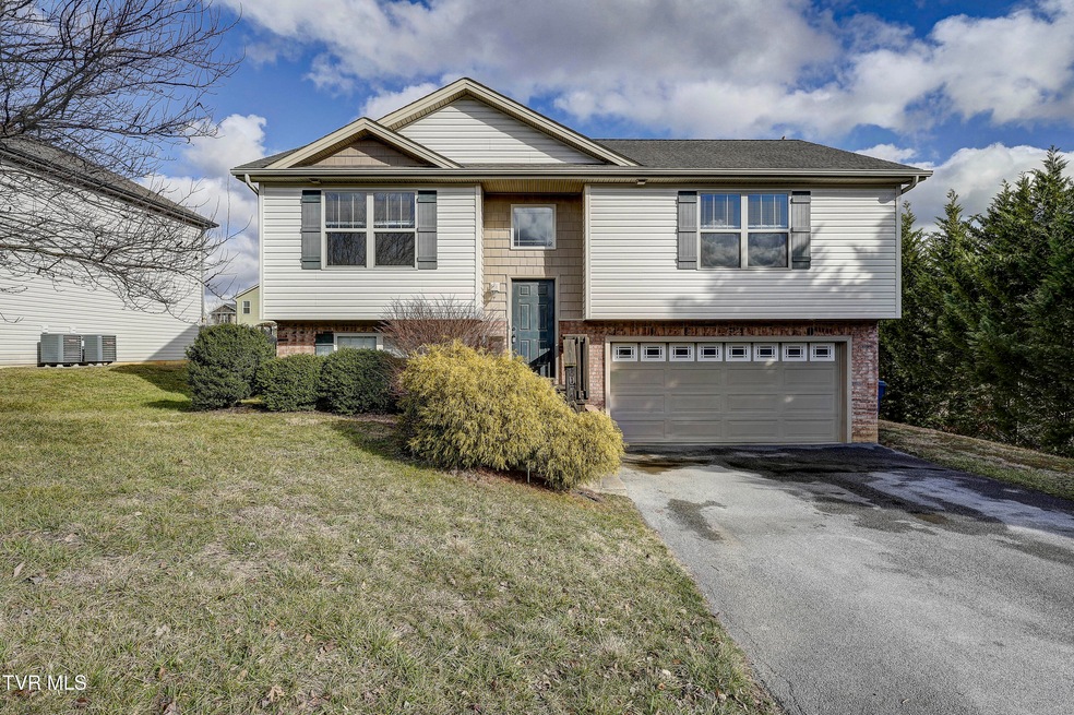 2074 Ida Sue Dr, Jonesborough, TN 37659 - photo 1