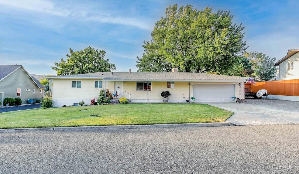 For Sale $484,900 • Co-Listing Agent