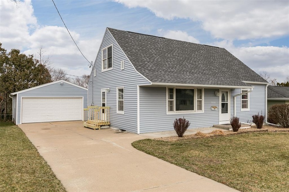 3510 Dennis Dr NW, Cedar Rapids, IA 52405 - photo 1