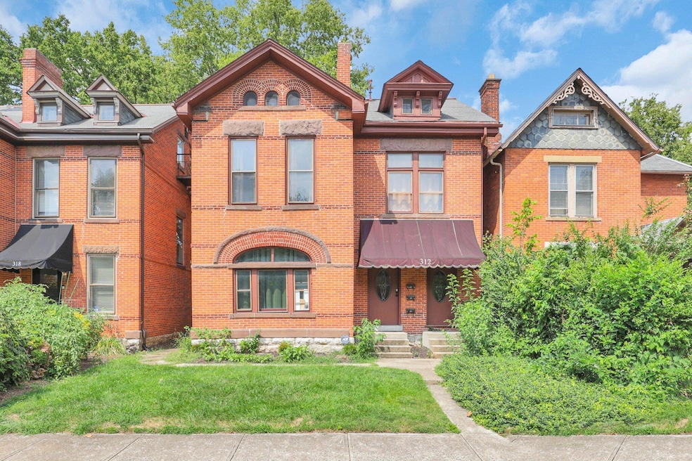 Tri-plex in Victorian Village