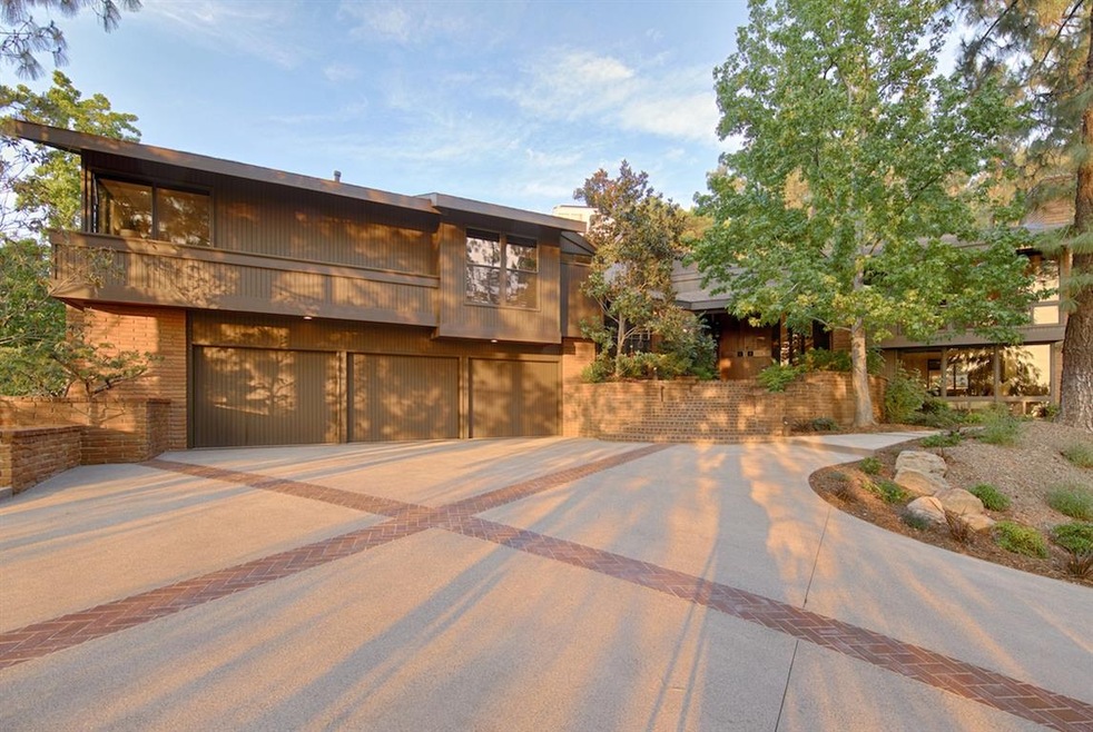 Driving up to this private home you can feel the s