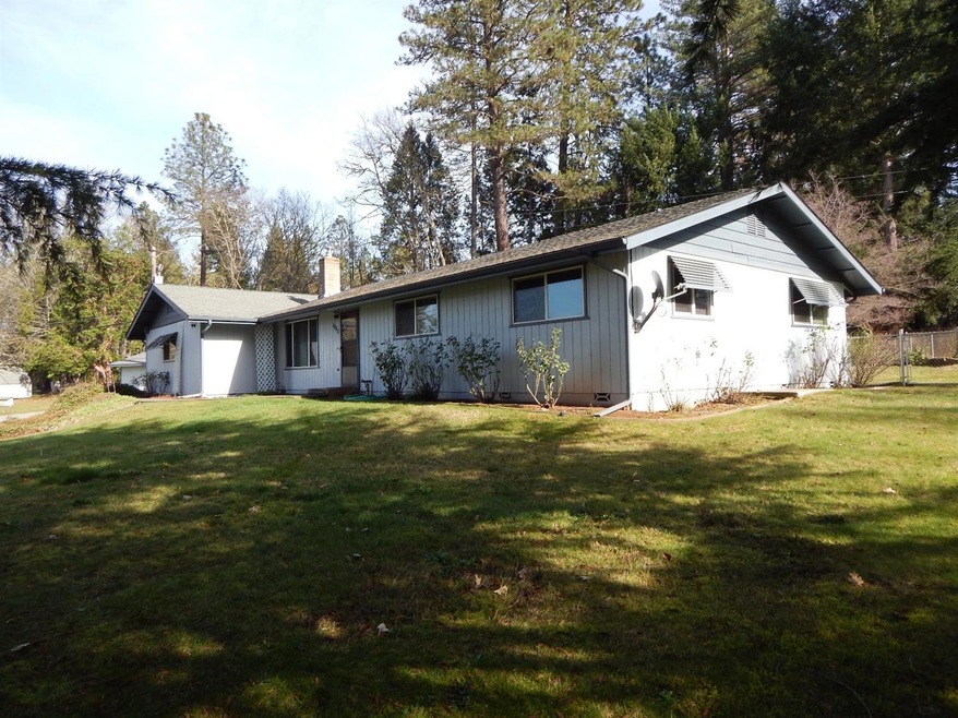 1945 Dawn Dr, Grants Pass, OR 97527 - photo 1