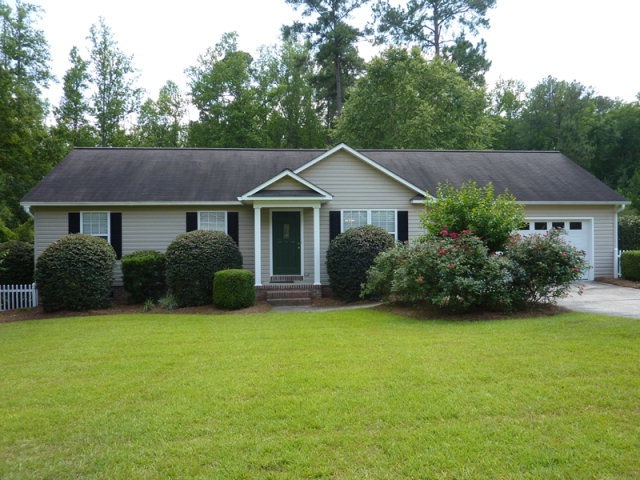 112 Shamrock Cir, Sylvester, GA 31791 - photo 1