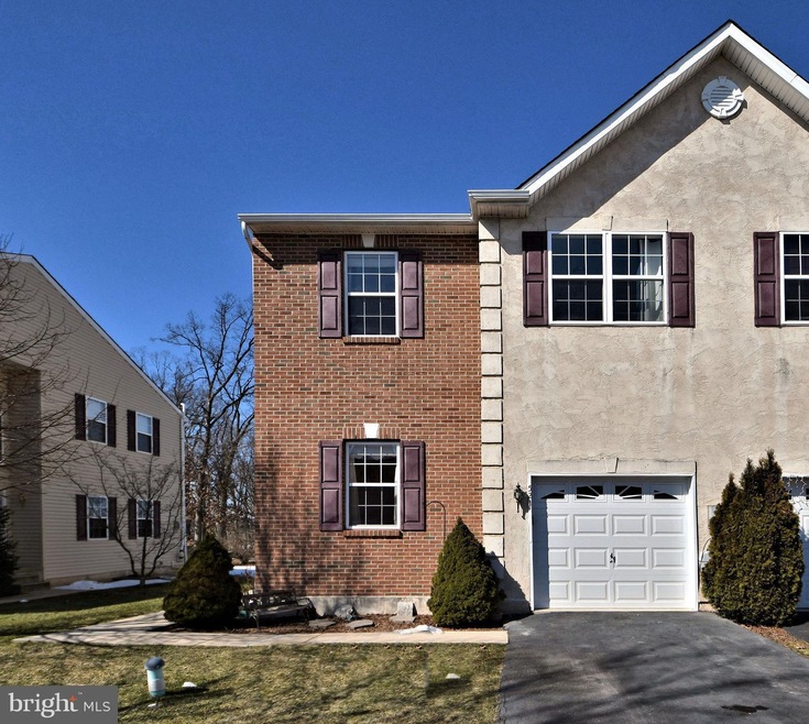 521 Clearview Dr, Souderton, PA 18964 - photo 1