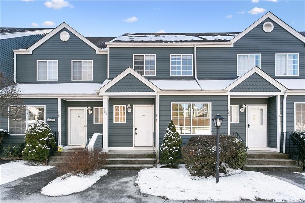 703 Kensington Ct, Brewster, NY 10509 - photo 1