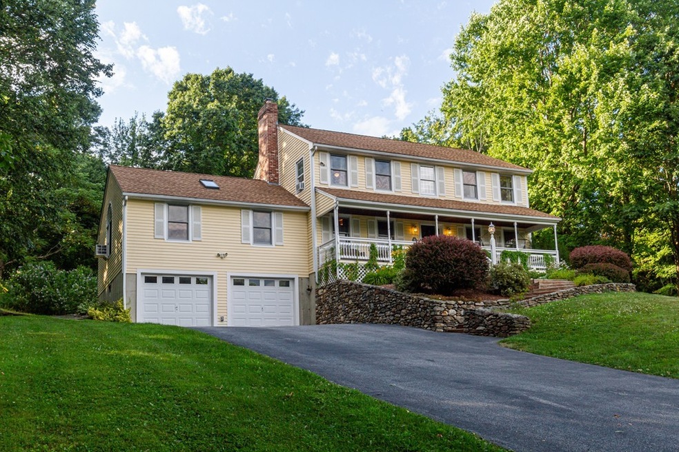 26 Bond Hollow Rd, Sutton, MA 01590 - photo 1