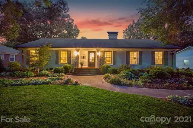 526 Lyttleton Drive at Twilight