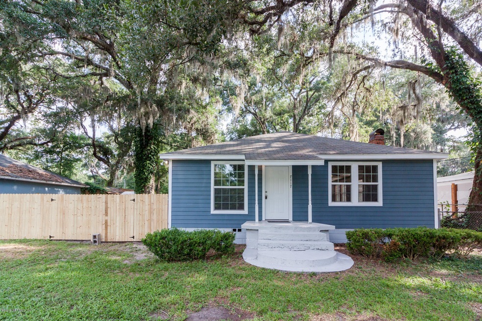 7117 Oakwood Dr, Jacksonville, FL 32211 - photo 1