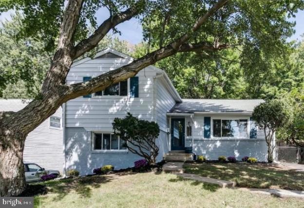 6006 Mustang Dr, Riverdale, MD 20737 - photo 1