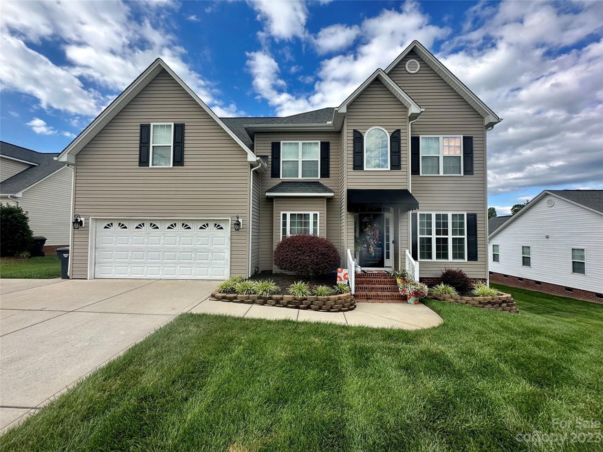 1021 Ayrshire Ln, Dallas, NC 28034 - photo 1