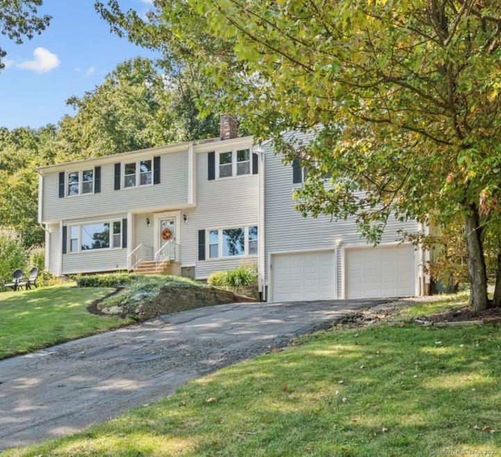 241 Magee Dr, Hamden, CT 06514 - photo 1