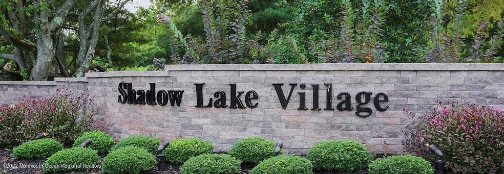 10b Berkshire Ct, Red Bank, NJ 07701 - photo 1