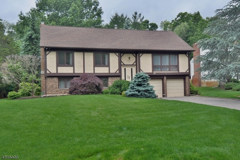 89 van Blarcom Ln, Wyckoff, NJ 07481 - photo 1