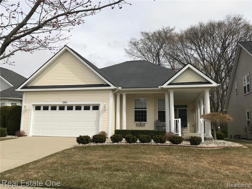 3914 Hillsdale Dr, Auburn Hills, MI 48326 - photo 1