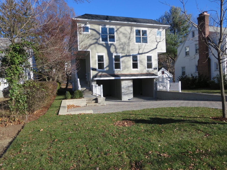 7 Hollow Wood Ln, Greenwich, CT 06831 - photo 1