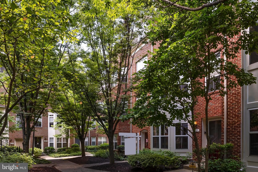 10229 Rutland Round Rd, Columbia, MD 21044 - photo 1