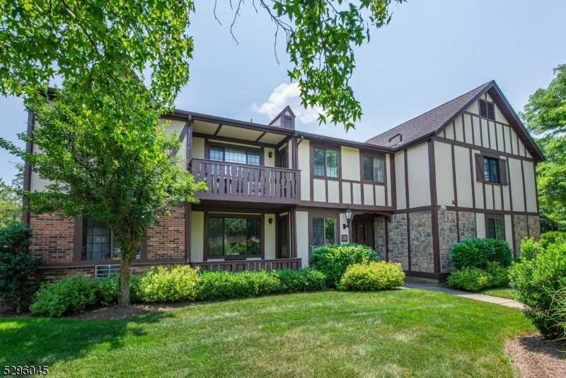 25B Canterbury Rd unit 25B, Chatham, NJ 07928 - photo 1