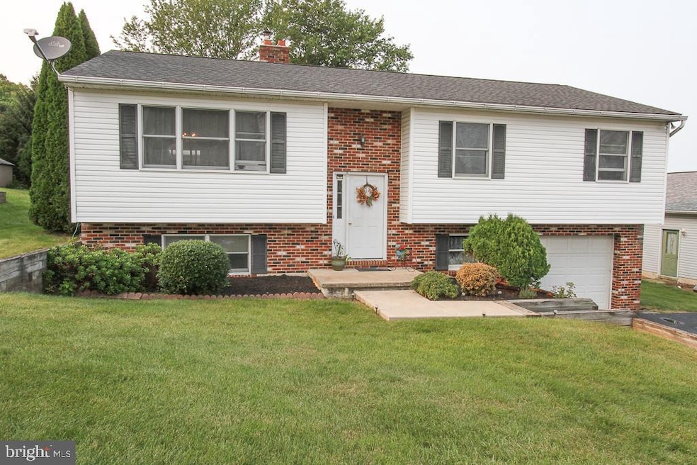 107 Nickel Dr, Bechtelsville, PA 19505 - photo 1