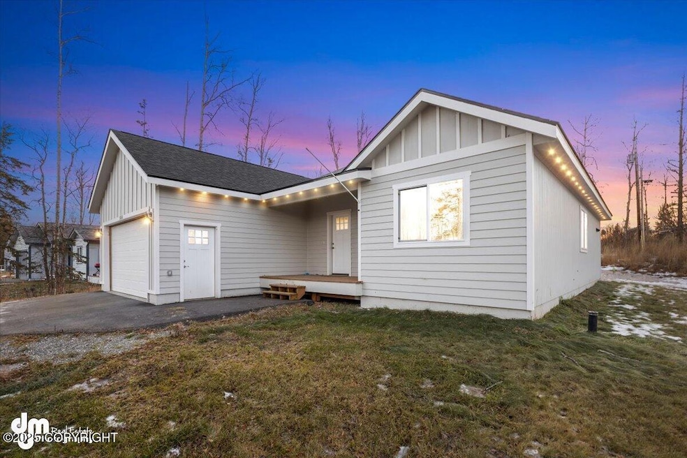 48-FRONT EXTERIOR_WLA_IMG_5 (1)