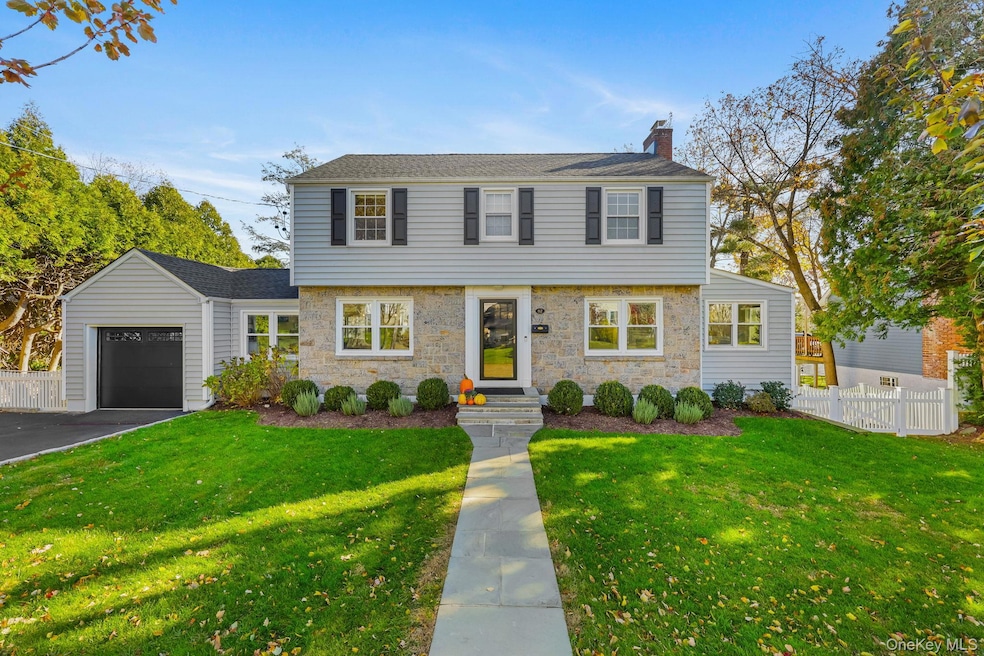 112 Clarence Rd, Scarsdale, NY 10583 - photo 1