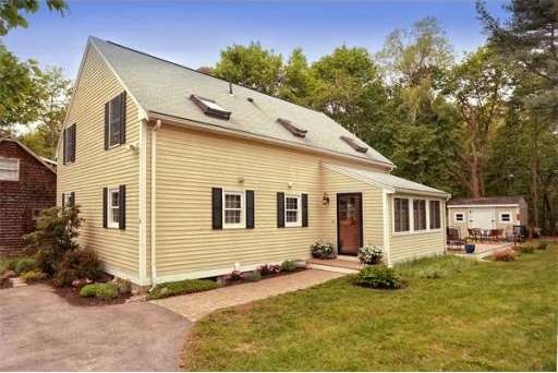 6 Alberta Ave, Newburyport, MA 01950 - photo 1