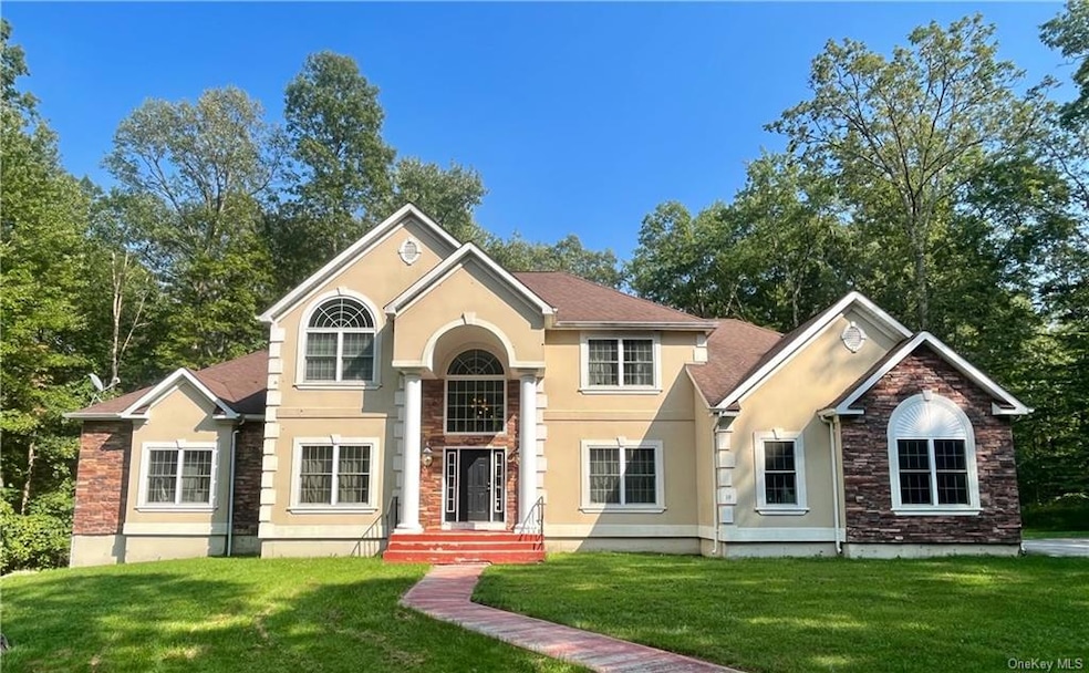 39 Jacob Rumph Ct, Montgomery, NY 12549 - photo 1