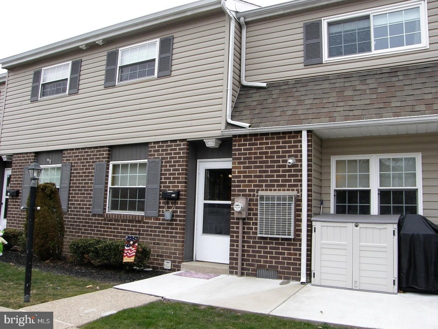 325 S Warminster Rd unit D10, Hatboro, PA 19040 - photo 1