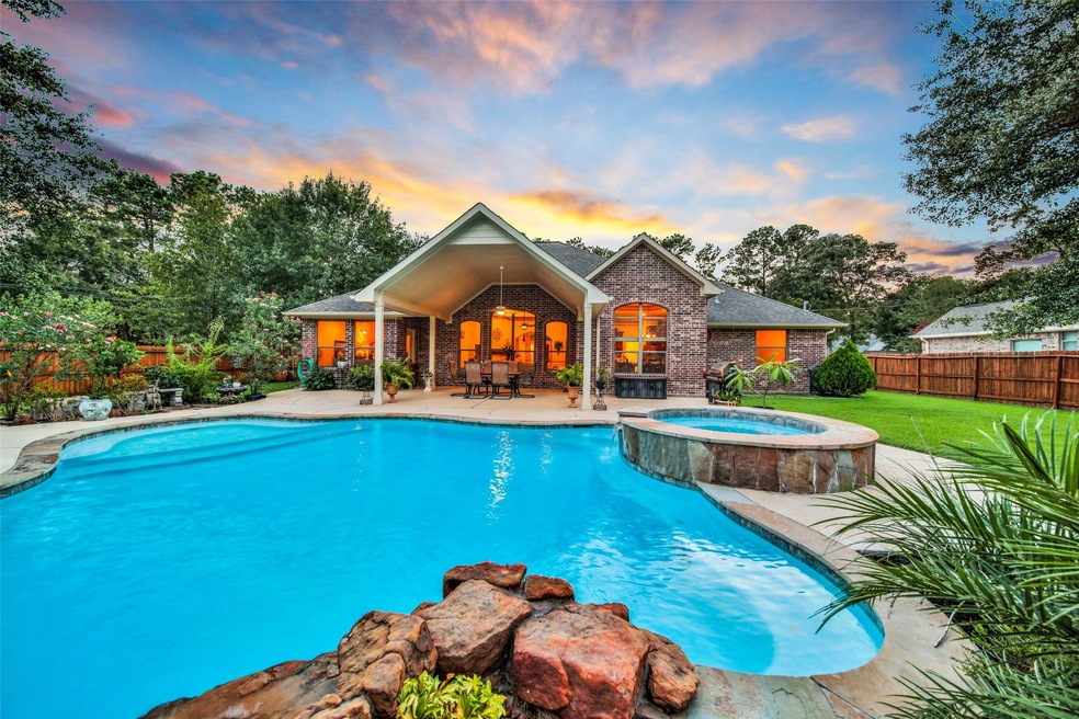 402 Monarch Oak Dr, Magnolia, TX 77354 - photo 1