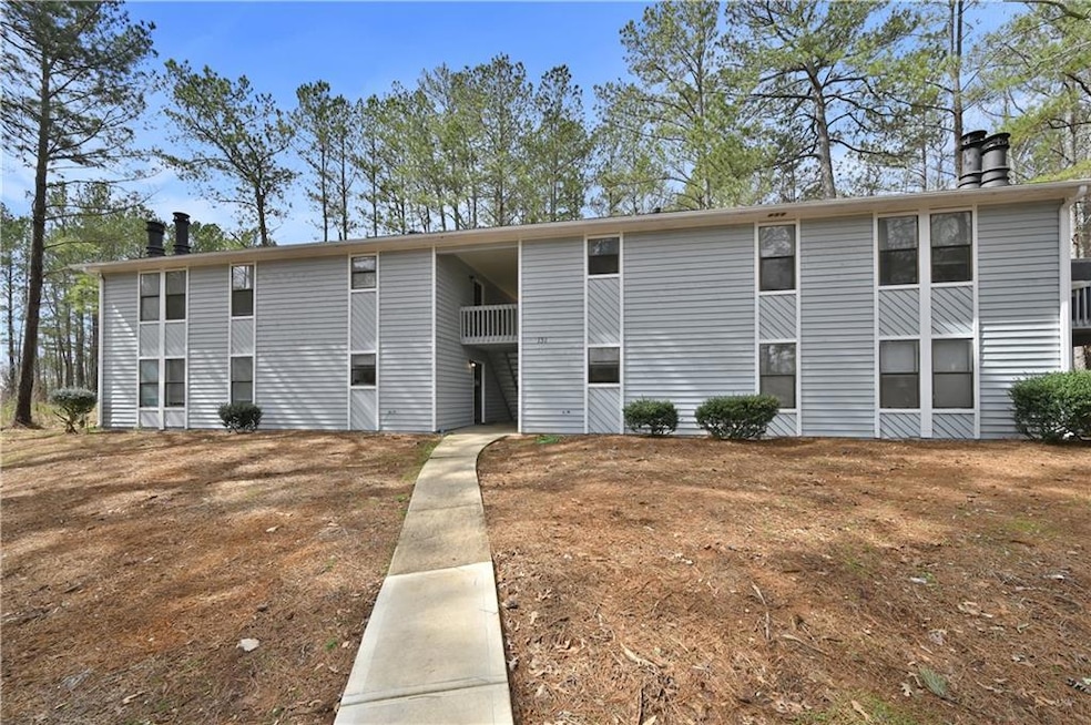 Under Contract $530,000 • Co-Listing Agent