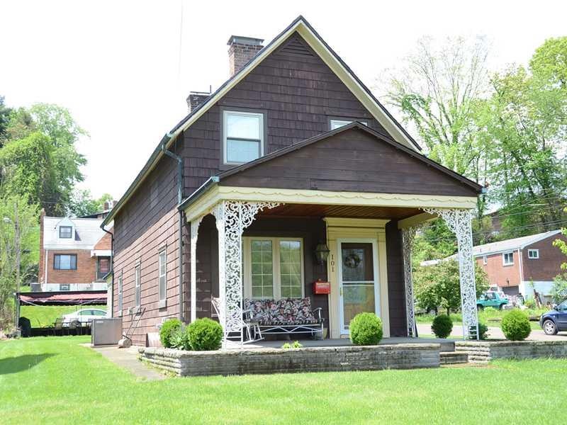 Exterior Front. Charming cape with great curb appe