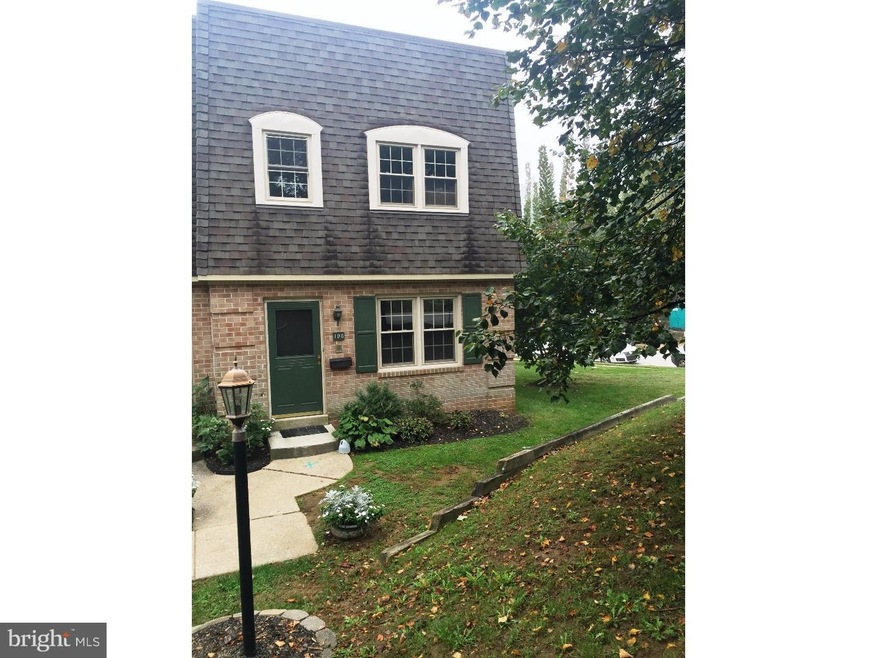 198 W Wayne Ave unit 4A, Wayne, PA 19087 - photo 1