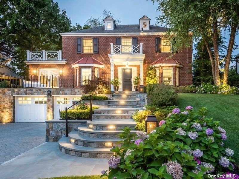 40 Vanderbilt Rd, Manhasset, NY 11030 - photo 1